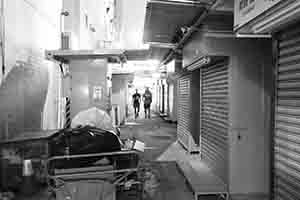 Night scene with closed shops, Sheung Wan, 30 August 2017