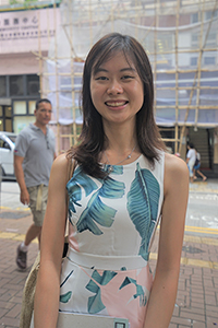 Artist Elaine Chiu, Hill Road, Shek Tong Tsui, 9 August 2017