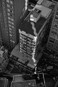 Light shining on buildings, Sheung Wan, 17 November 2017