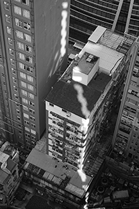 Light on buildings, Sheung Wan, 17 November 2017