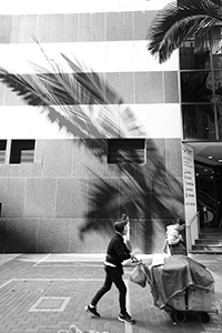 Light on Sheung Wan Post Office, Morrison Street, 3 December 2017