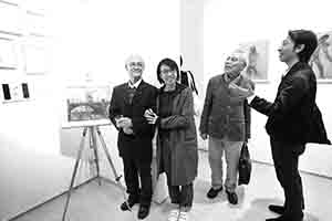 Chu Hing-wah at the opening of his exhibition, Hanart TZ Gallery, Pedder Building, Pedder Street, Central, 8 December 2017