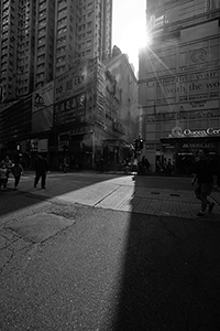 Light on Queen's Road Central, Sheung Wan, 9 December 2017