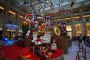 Christmas decorations in the atrium of the Landmark, Central, 30 December 2017