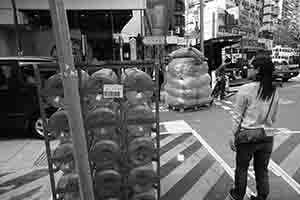 Street scene, Bonham Strand, Sheung Wan, 3 January 2018