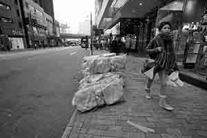 Street scene, Des Voeux Road West, Sheung Wan, 25 January 2018