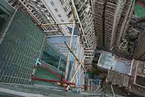 Bamboo scaffolding platform on the exterior of a building, Sheung Wan, 7 March 2018