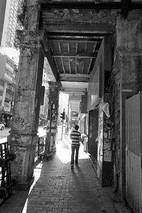 Street scene, Des Voeux Road West, Sheung Wan, 10 April 2018