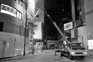 Street scene, Queen Street, Sheung Wan, 13 April 2018