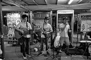 Buskers on the Kowloon Star Ferry concourse, 27 April 2018