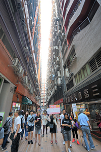 Alleyway off Hoi Yuen Road, Kwun Tong, 29 April 2018