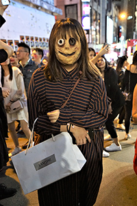 Halloween costume, Central, 31 October 2018