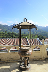 Incense burner in Ling Yan Monastery, Lantau, 18 November 2018