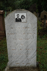 Gravestone with photo, Hong Kong Cemetery, Happy Valley, 25 November 2018