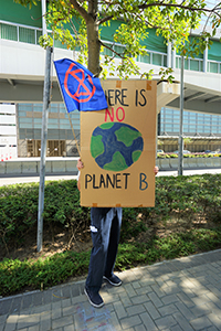 Climate change rally outside the Central Government Offices Complex, Tim Mei Avenue, 29 November 2019