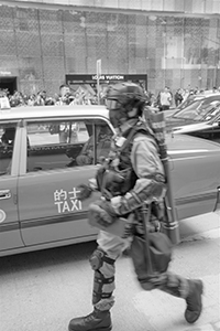 Police in anti-riot gear arriving to clear a street occupation, Pedder Street, Central, 29 November 2019
