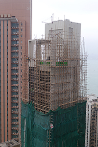 Removing bamboo scaffolding from a building under construction, Ko Shing Street, Sheung Wan, 23 December 2019