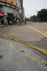 Yellow chains replacing railings, Chatham Road South, Tsim Sha Tsui, 22 December 2019