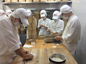Making dumplings, Din Tai Fung restaurant, New Town Plaza, Sha Tin, 14 July 2019