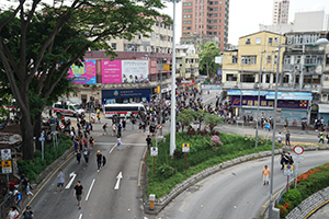 Protesters trapping police vehicles, 'Reclaim Sheung Shui' protest against parallel traders from China, San Wan Road, 13 July 2019