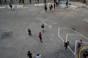 Protesters transferring materials, 'Reclaim Sheung Shui' protest against parallel traders from China, Lung Sum Avenue, 13 July 2019