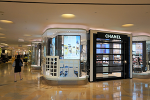 Closed shops, Pacific Place, Queensway, Admiralty, 5 August 2019