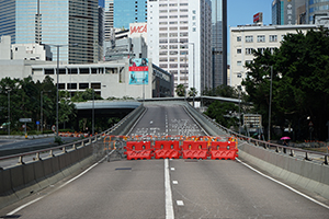 Barricade on Gloucester Road, Admiralty, 5 August 2019