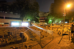 Roadblock on Cheong Wan Road, adjacent to the Polytechnic University, 16 November 2019