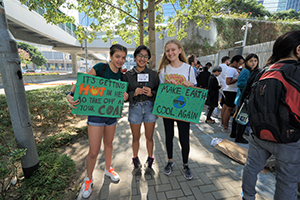 Climate change rally outside the Central Government Offices Complex, Tim Mei Avenue, 29 November 2019