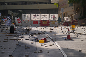 Barricade on Pokfulam Road, outside the University of Hong Kong west gate, 15 November 2019