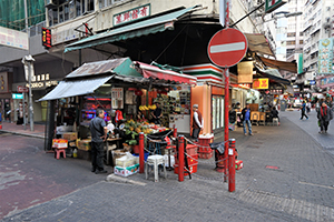 Fruit stall on the street, Woosung Street, Yau Ma Tei, 26 December 2019