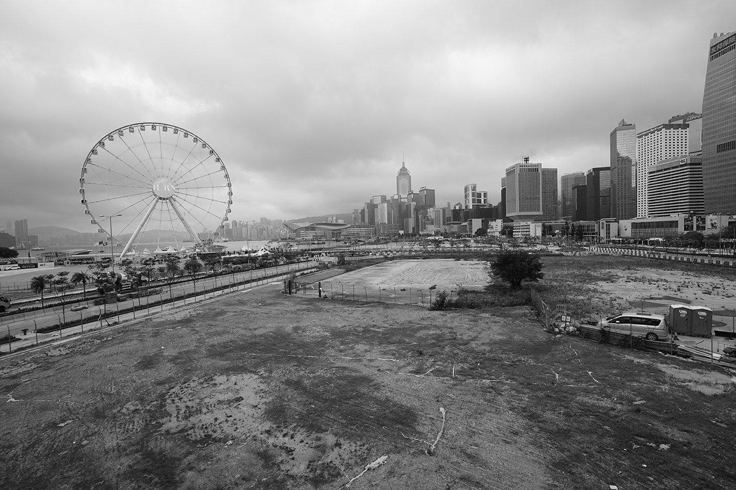 hong-kong-observation-wheel-and-central-harbourfront-event-space